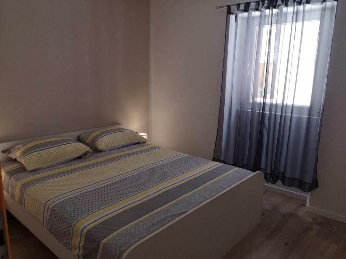 Apartment Asja Old City Center プーラ エクステリア 写真